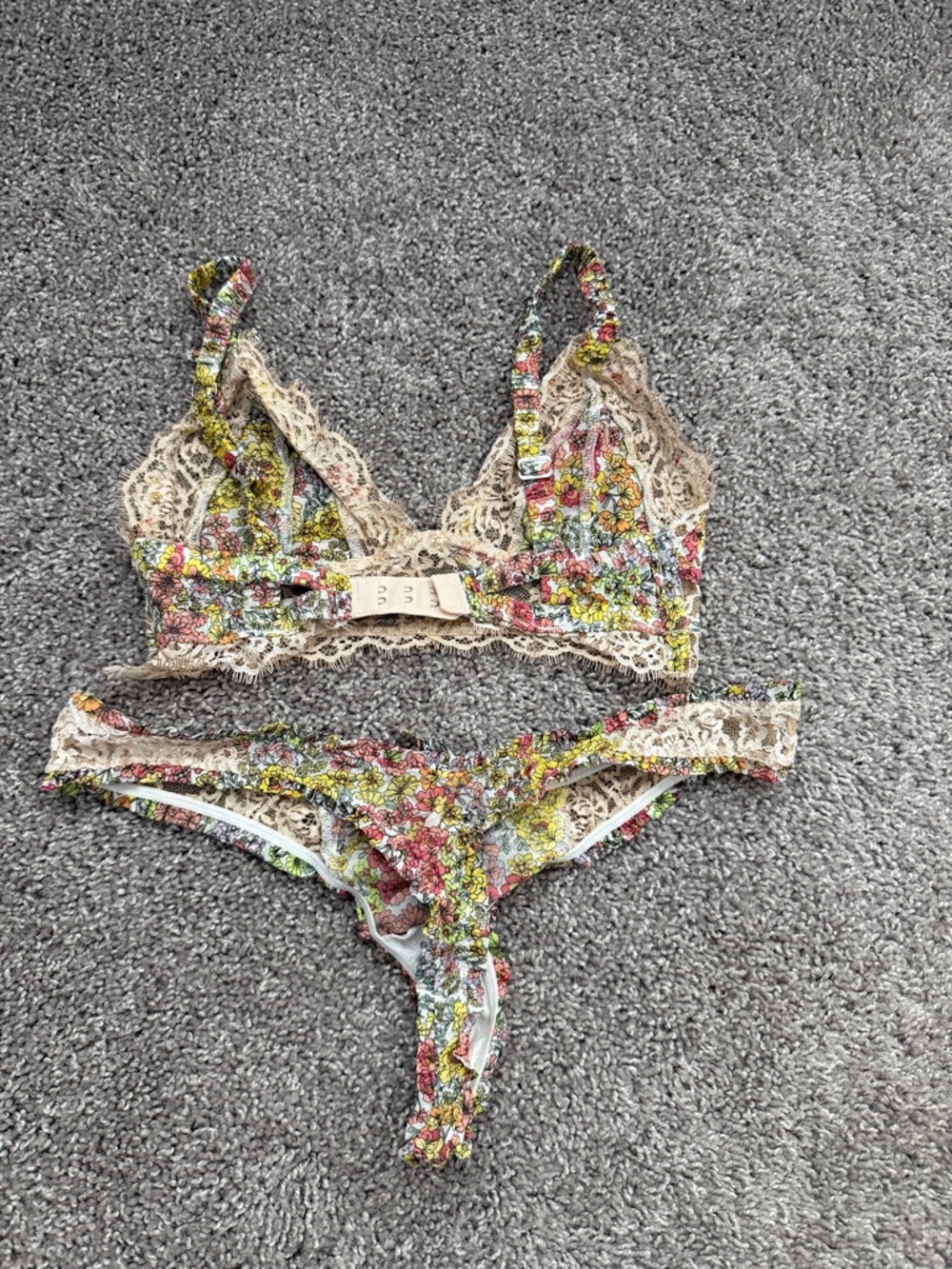 For Love & Lemons - Floral Lace Bralette & Thong Set - Yellow, Pink, Green - Picture 4 of 4